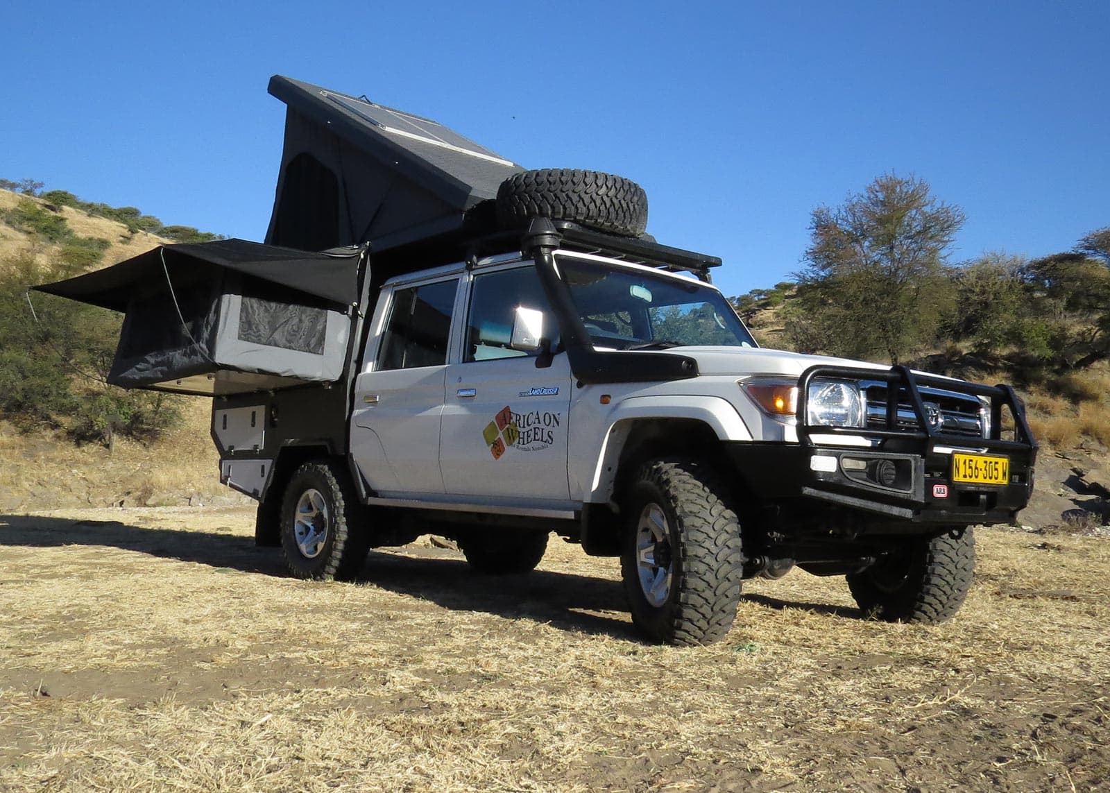 Group-3-V8-Toyota-Land-Cruiser-Bushcamper-equipped-for-2-to-4-persons-tent-open.1