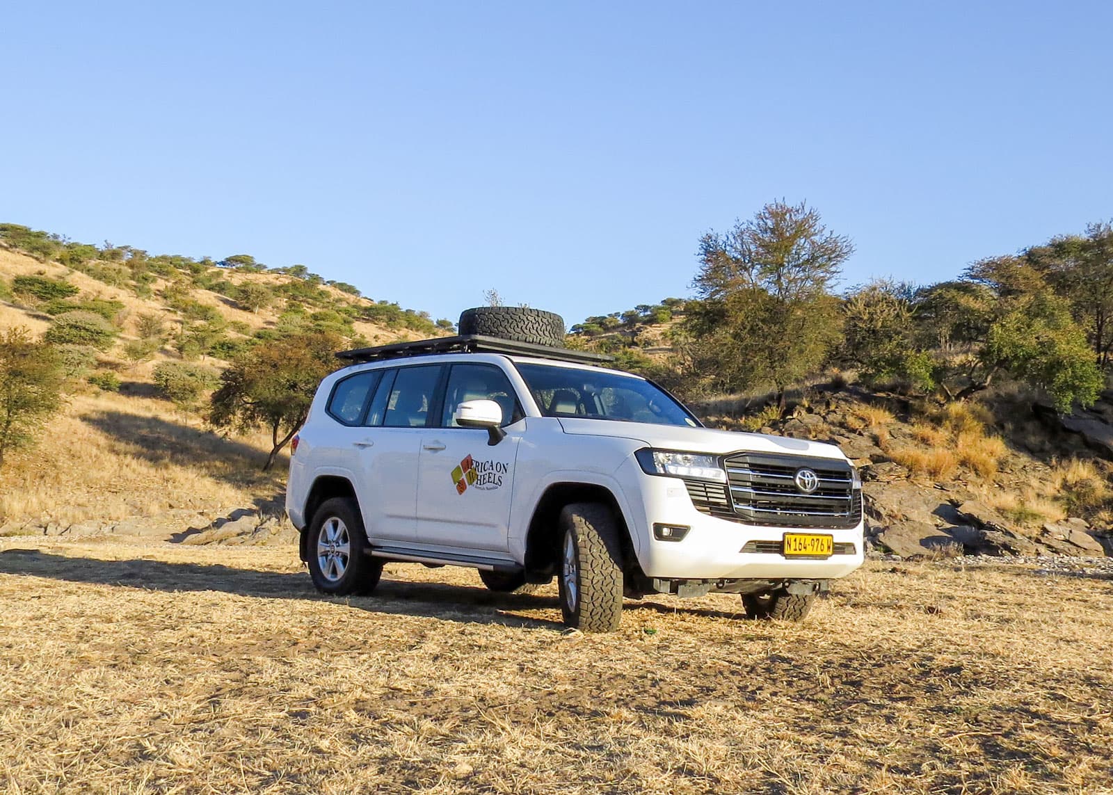 Group-4-V6-GRX-Toyota-Land-Cruiser-HJ300-without-camping-equipment