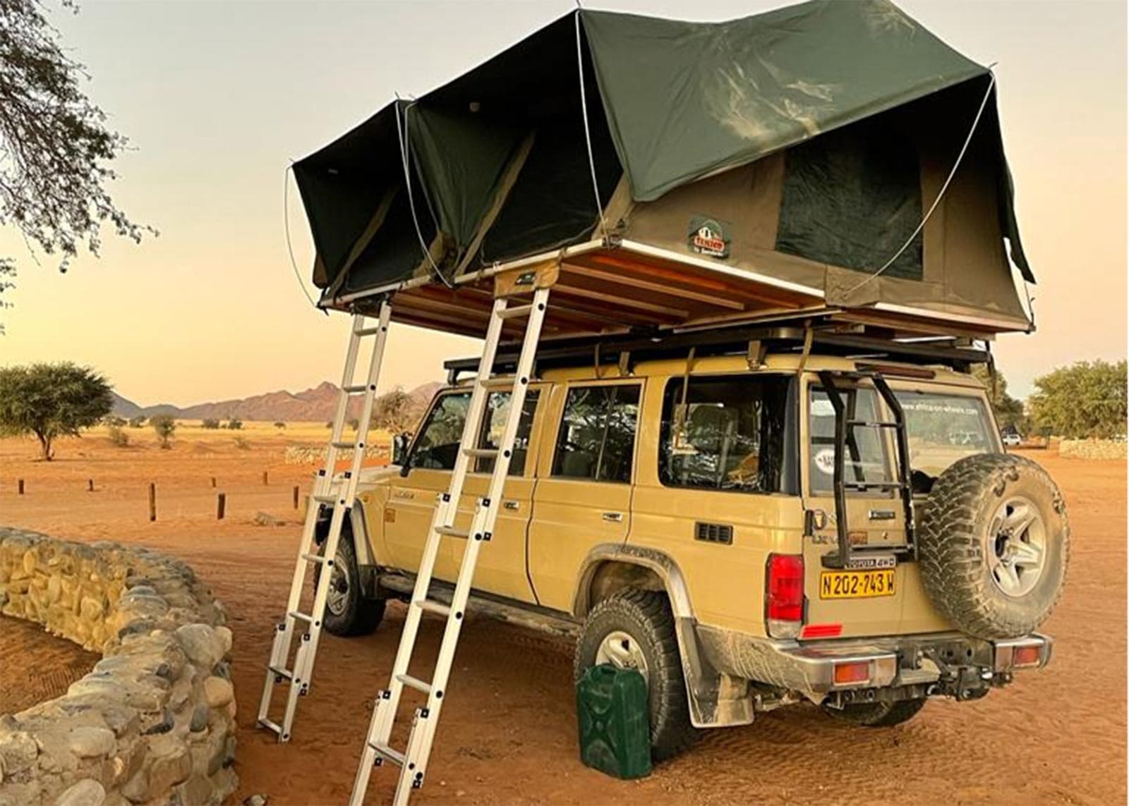 Group-5b-V8-Toyota-Land-Cruiser-HJ76-stretched-equipped-for-4-persons-camping
