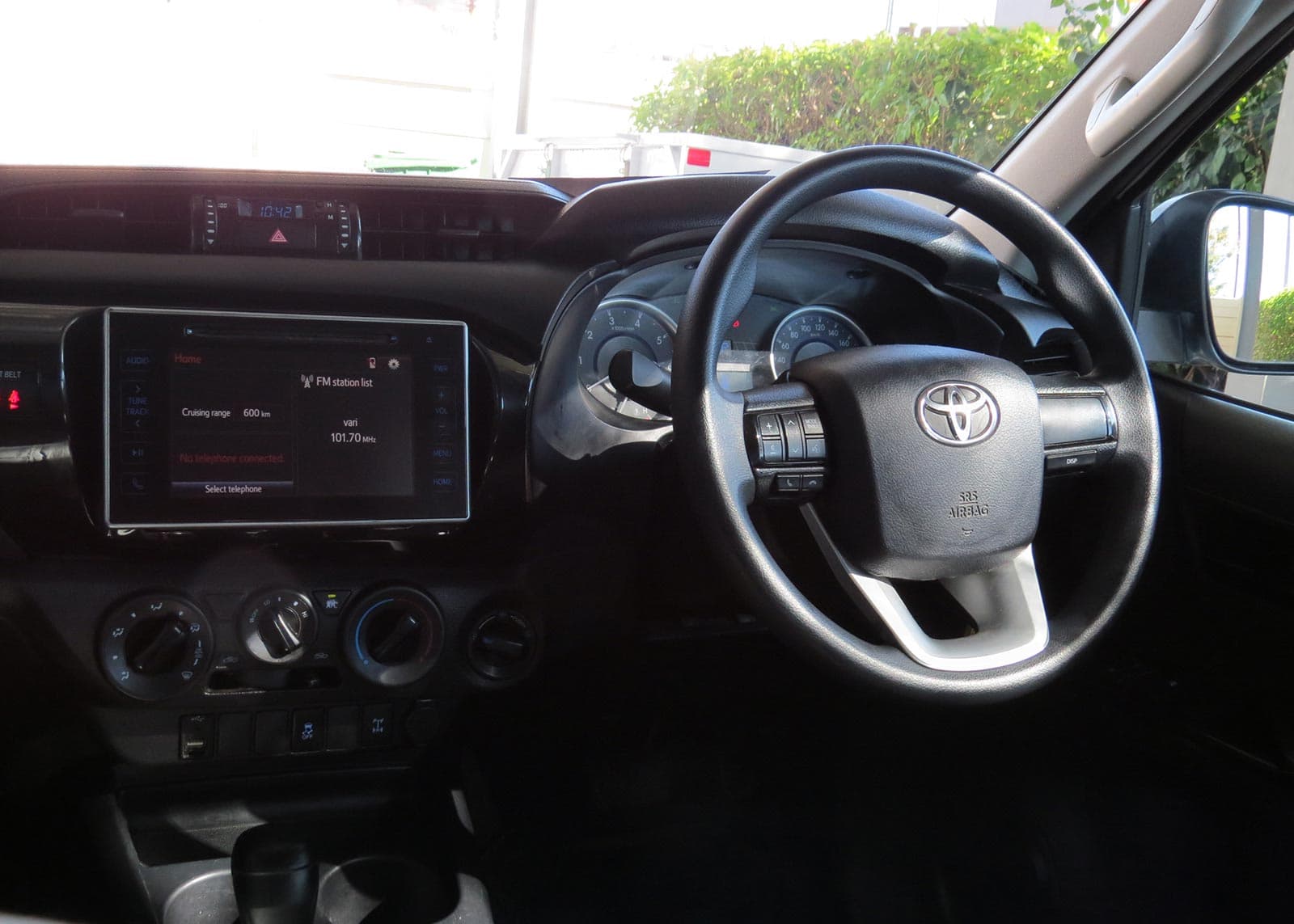 Group-7-2.4-Toyota-Hilux-Interior