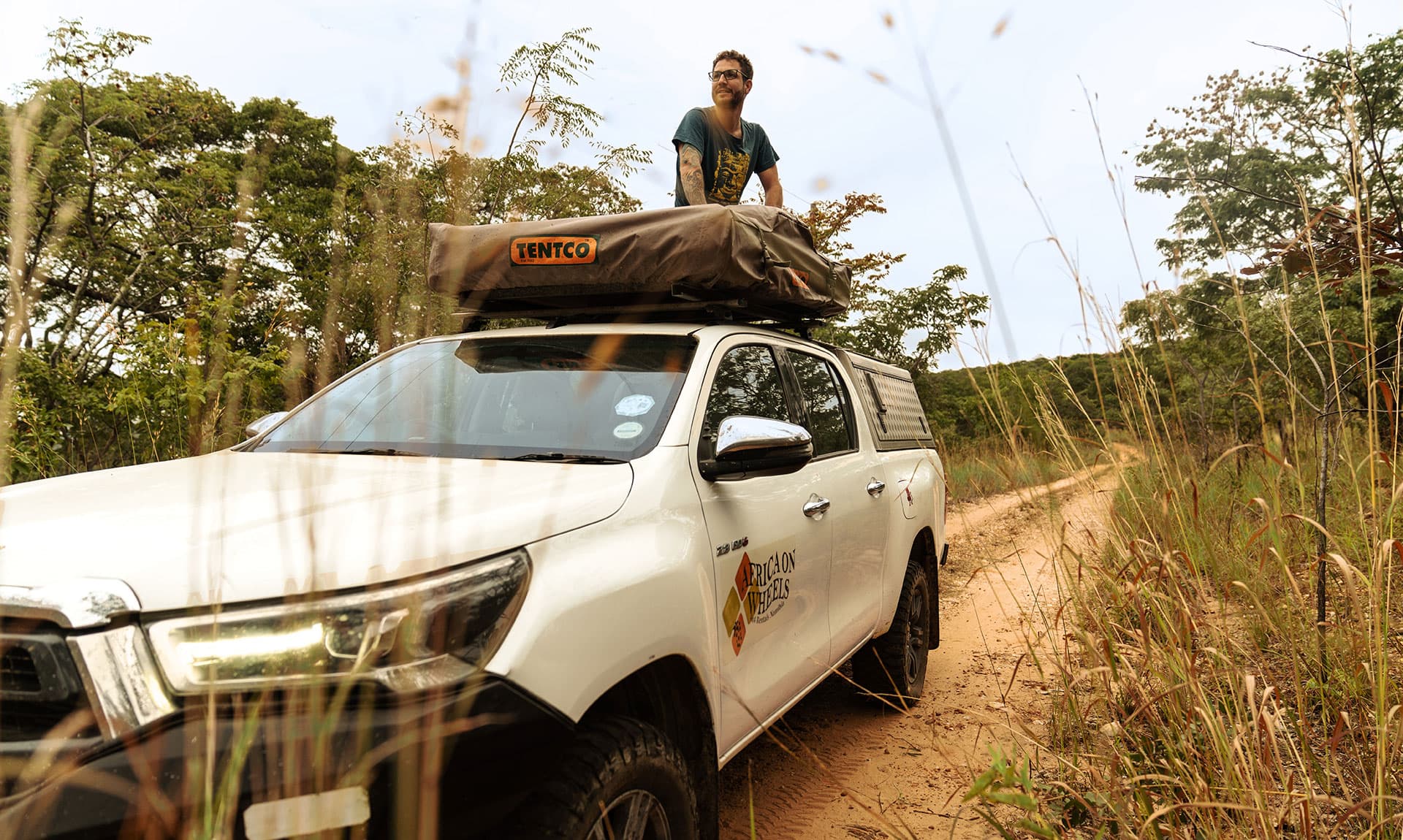 Travel Guide Hero